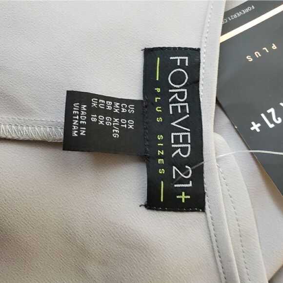 Forever 21 plus size 0X lot of 2 mini length slip dresses - Picture 3 of 9